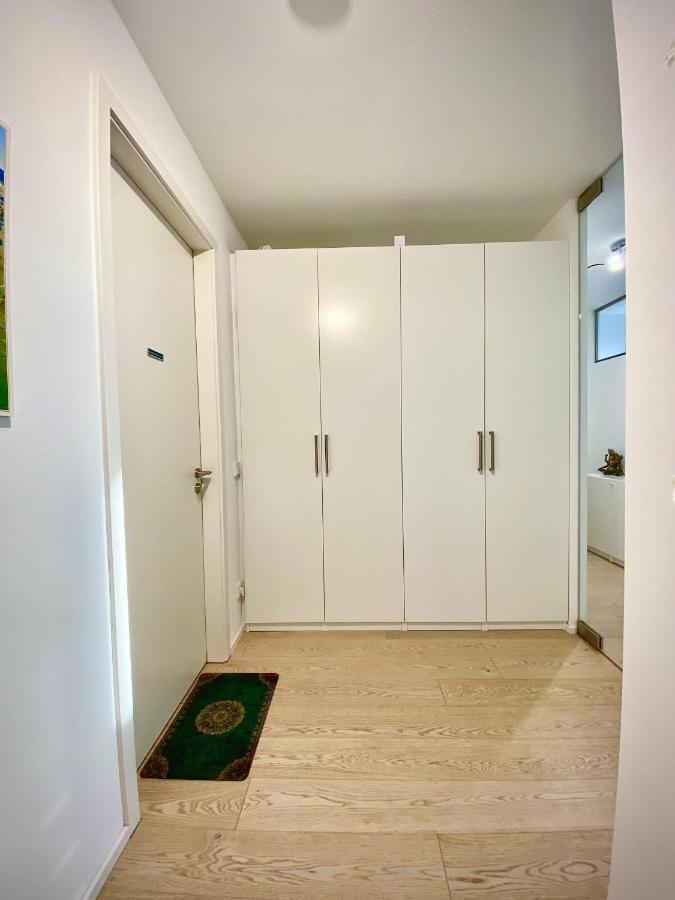 Alpen-Panorama Suite - Einzigartige Privatsuite Hoch Ueber Muenchen, 12Tes Og, Alpenblick, Loggia, Whirlpool, 15 Minuten Zum Zentrum, Ruhe Und Erholung In Der Stadt Muenchen Fuer Privat Und Geschaeftlich Reisende ภายนอก รูปภาพ