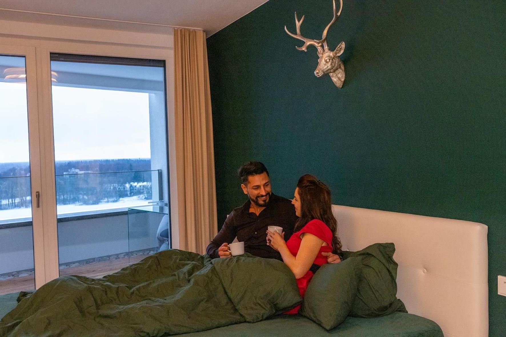 Alpen-Panorama Suite - Einzigartige Privatsuite Hoch Ueber Muenchen, 12Tes Og, Alpenblick, Loggia, Whirlpool, 15 Minuten Zum Zentrum, Ruhe Und Erholung In Der Stadt Muenchen Fuer Privat Und Geschaeftlich Reisende ภายนอก รูปภาพ