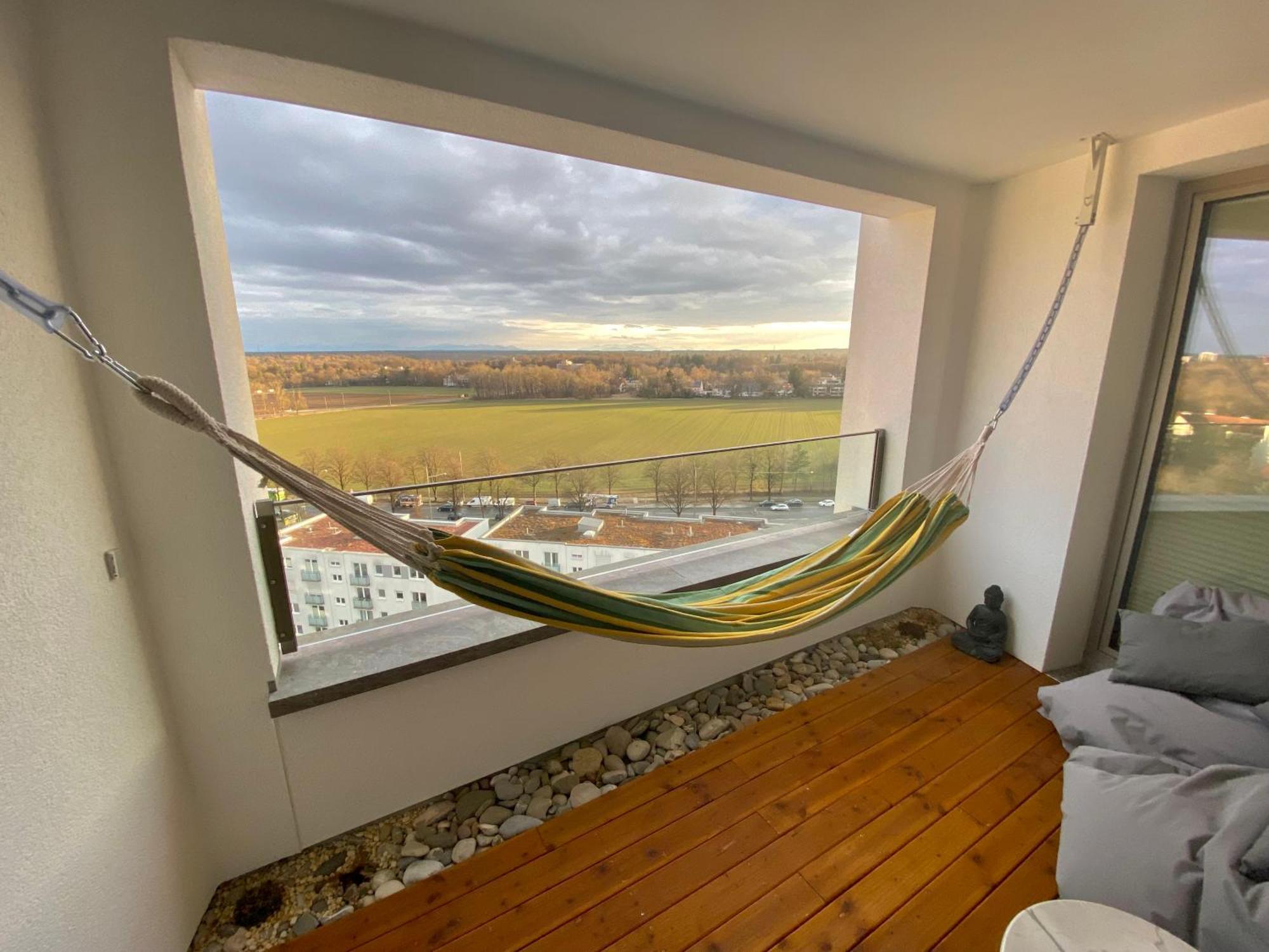 Alpen-Panorama Suite - Einzigartige Privatsuite Hoch Ueber Muenchen, 12Tes Og, Alpenblick, Loggia, Whirlpool, 15 Minuten Zum Zentrum, Ruhe Und Erholung In Der Stadt Muenchen Fuer Privat Und Geschaeftlich Reisende ภายนอก รูปภาพ